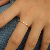 /public/photos/live/Dainty 5 Moissanite Ring-1108 (9).webp